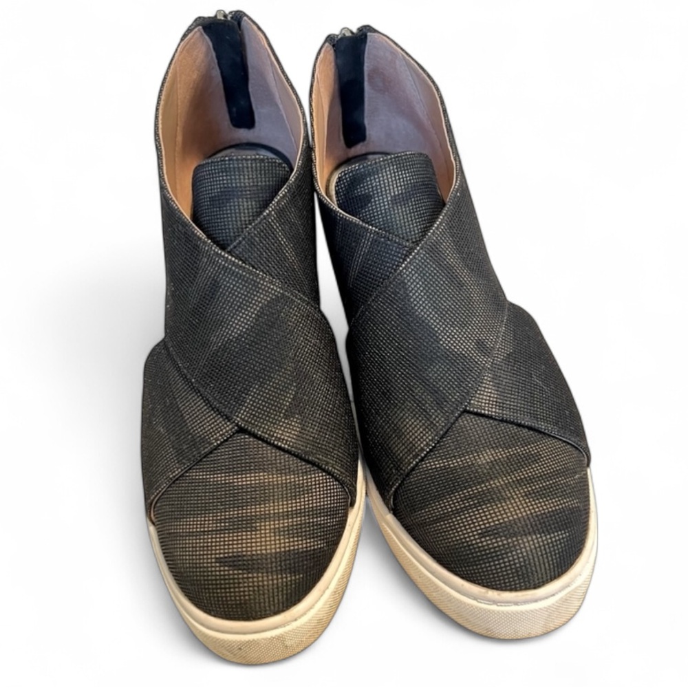 LINEA PAOLO‎ Faith Wedge Sneakers in Camo with cut outs, 6.5